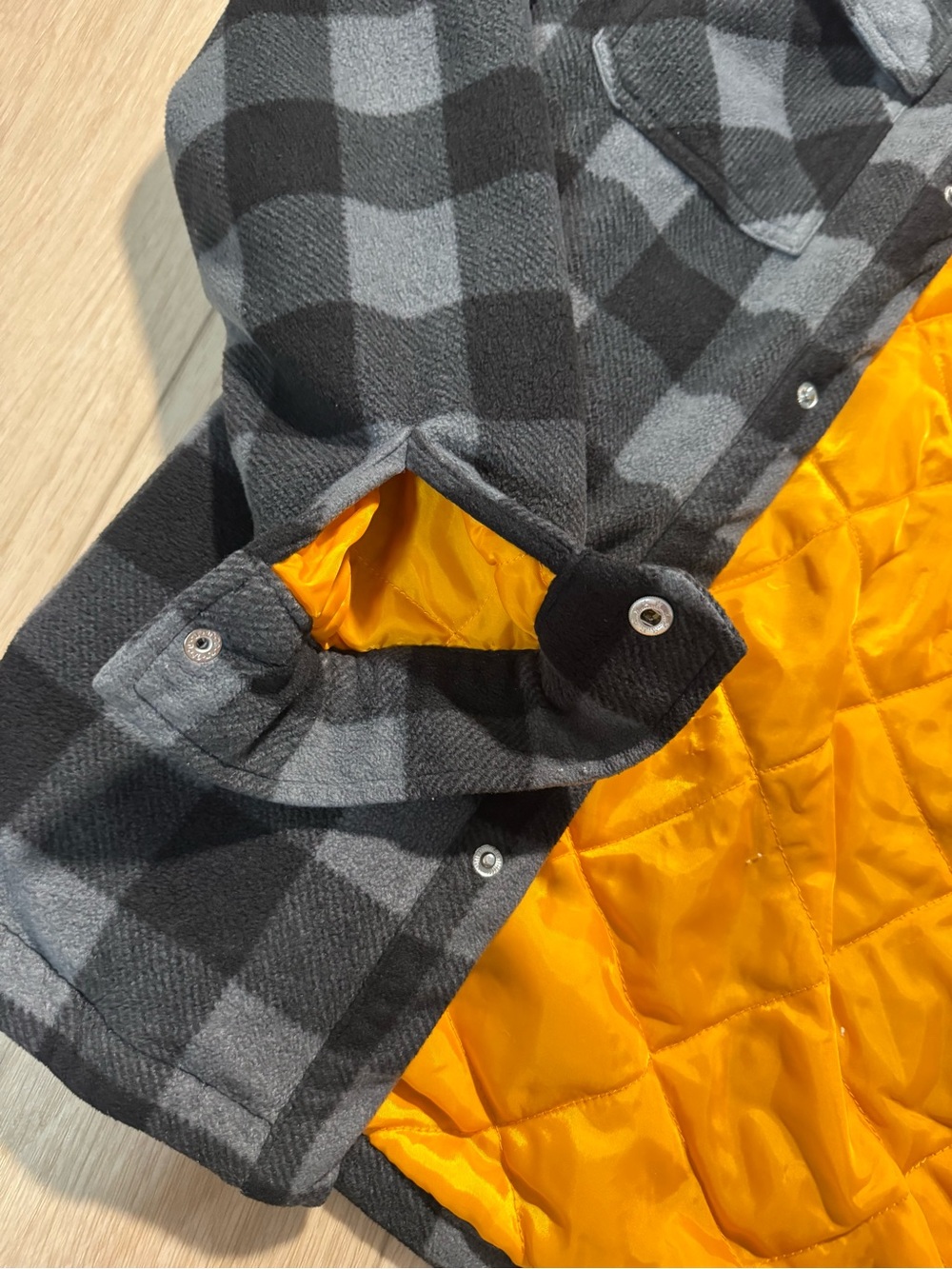Volcom Men’s Gray/Black plaid flannel insulated shirt jacket coat size Large - Picture 5 of 16